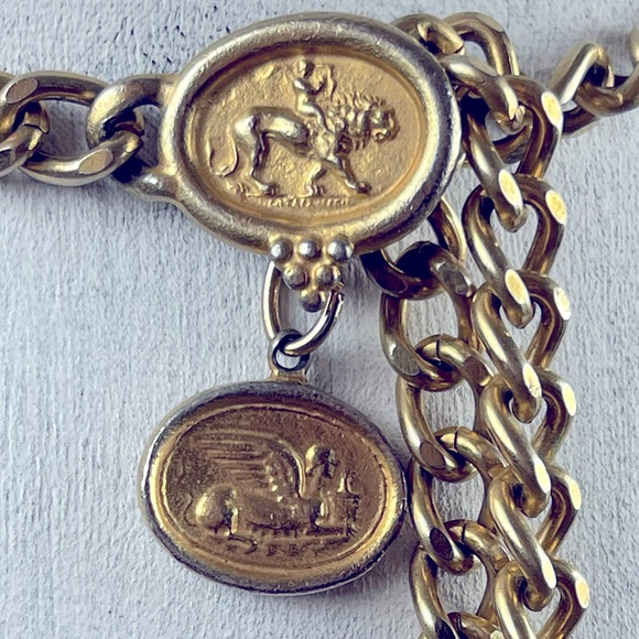 VINTAGE CHAIN LINK Belt Gold Lion and Sphinx Medallions - Picture 11 of 12